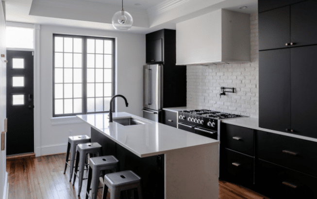 Black Kitchen